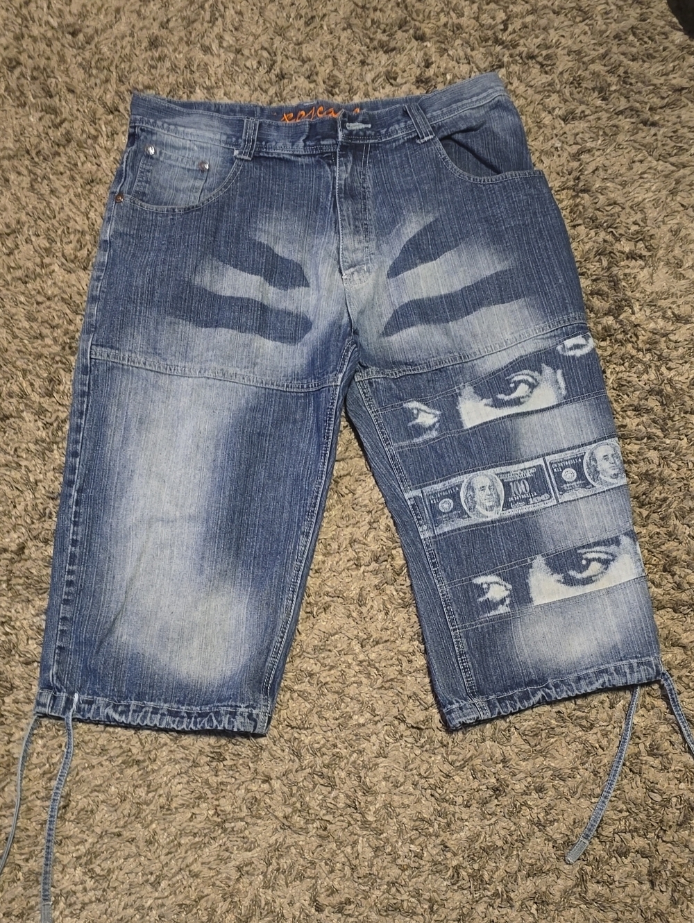 Men's Blue Graphic Denim Jean Capris Shorts with Eye & Currency Print